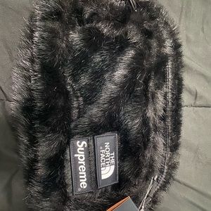 Supreme x north face crossbody bag